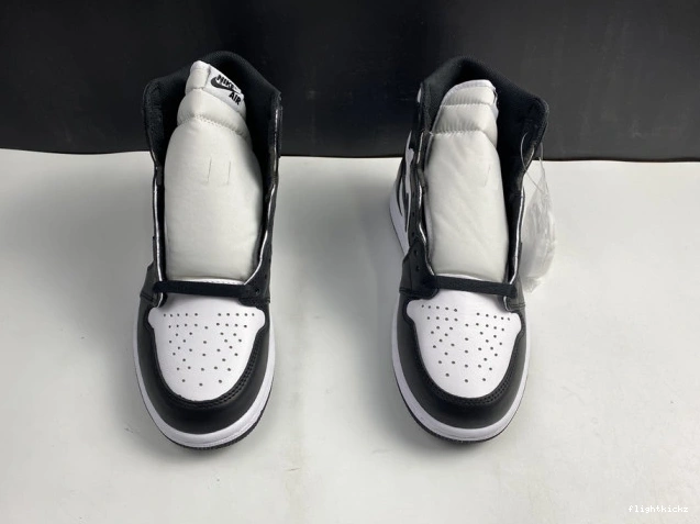 Black Air (2014) Retro 1 555088-010 White Jordan 0718